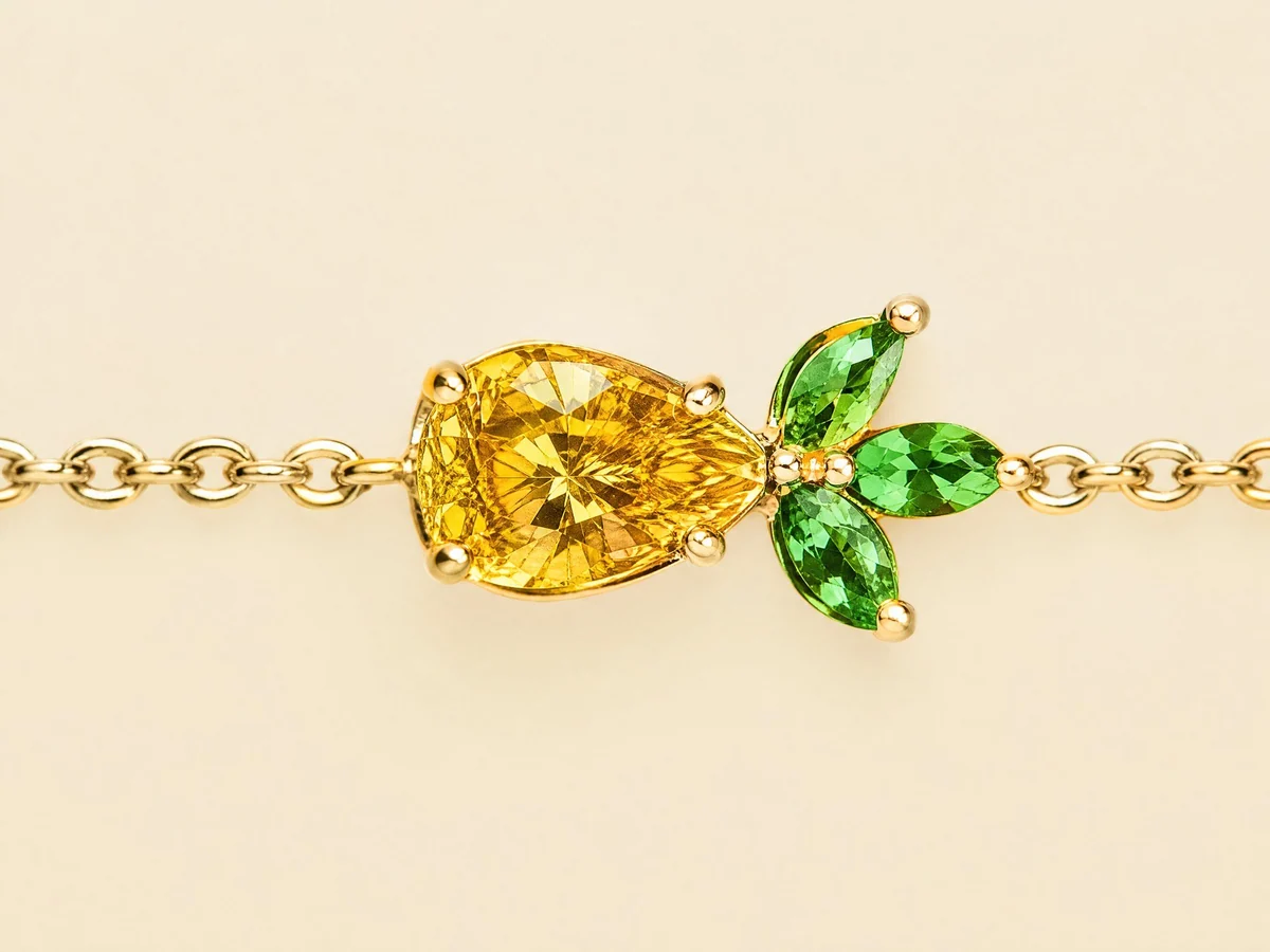 Pineapple Bracelet, charm close-up